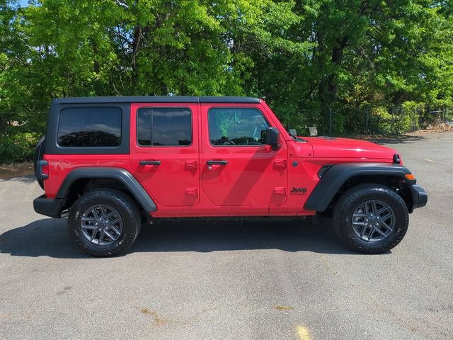 Used 2025 Jeep Wrangler Unlimited Sport AWD/4WD image 3