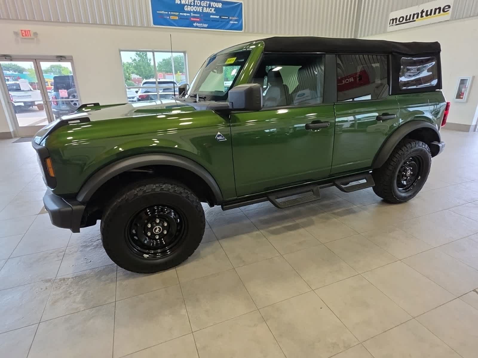 Certified 2023 Ford Bronco Black Diamond AWD/4WD image 14