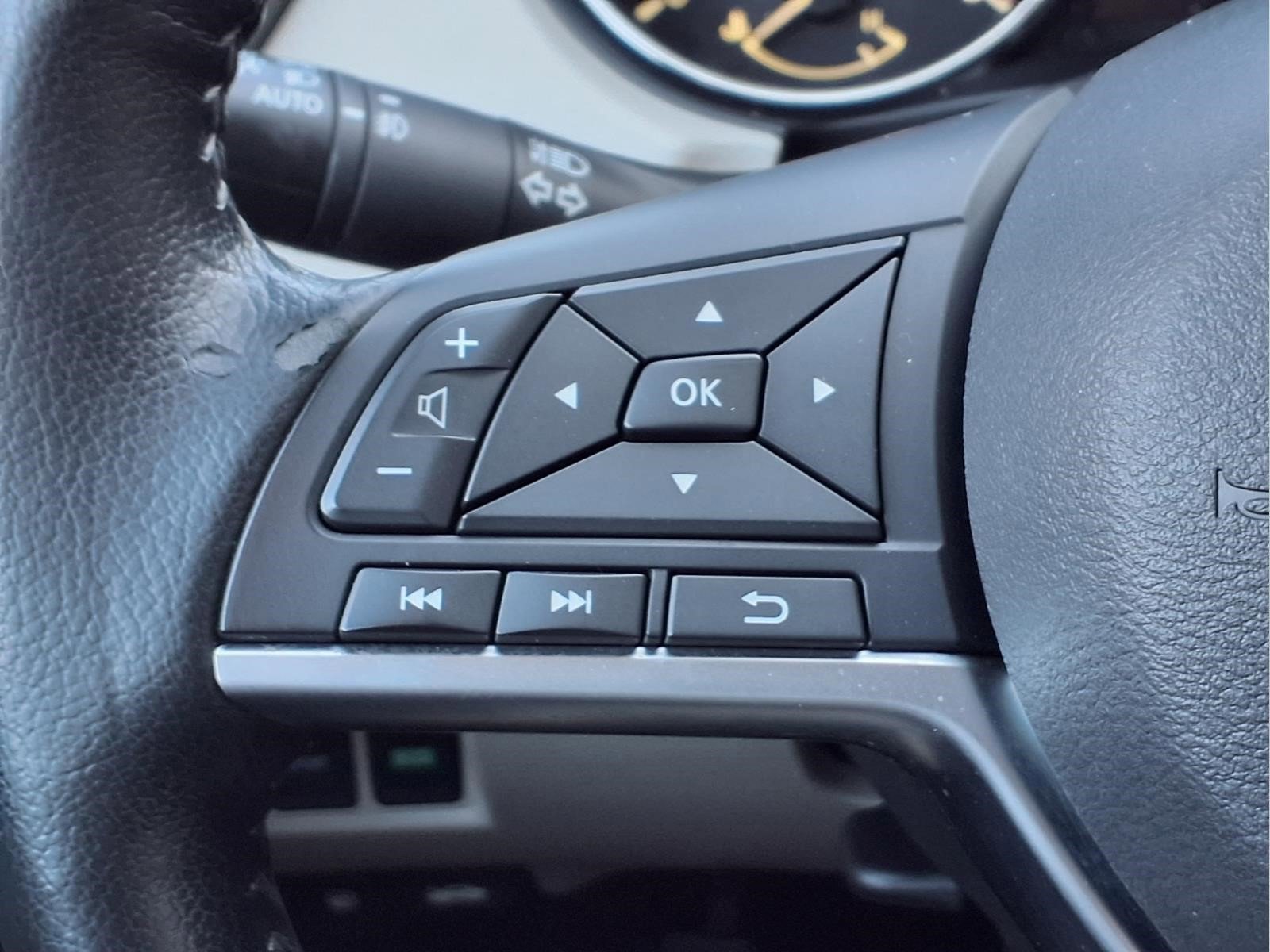 Certified 2021 Nissan Rogue Sport SV image 18