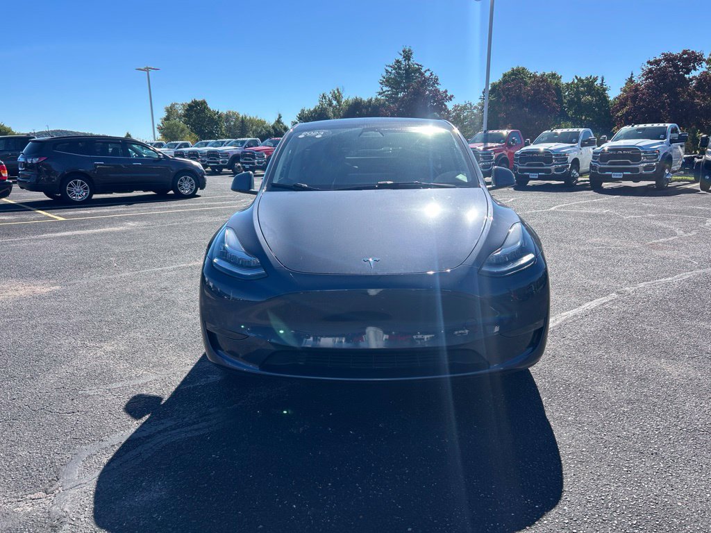 Used 2023 Tesla Model Y Long Range AWD/4WD image 3