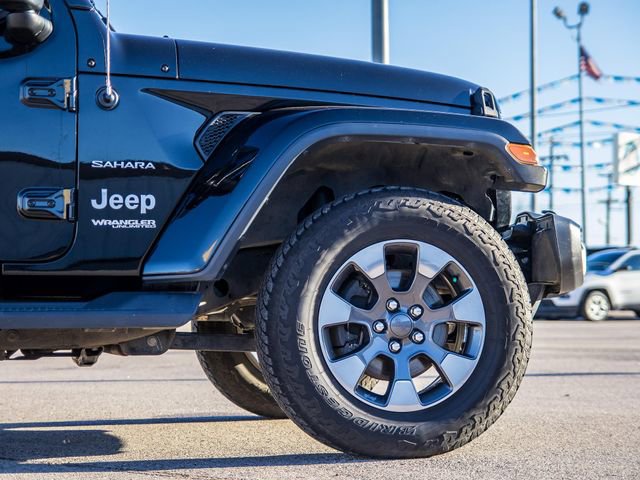 Used 2018 Jeep Wrangler Unlimited Sahara AWD/4WD image 9