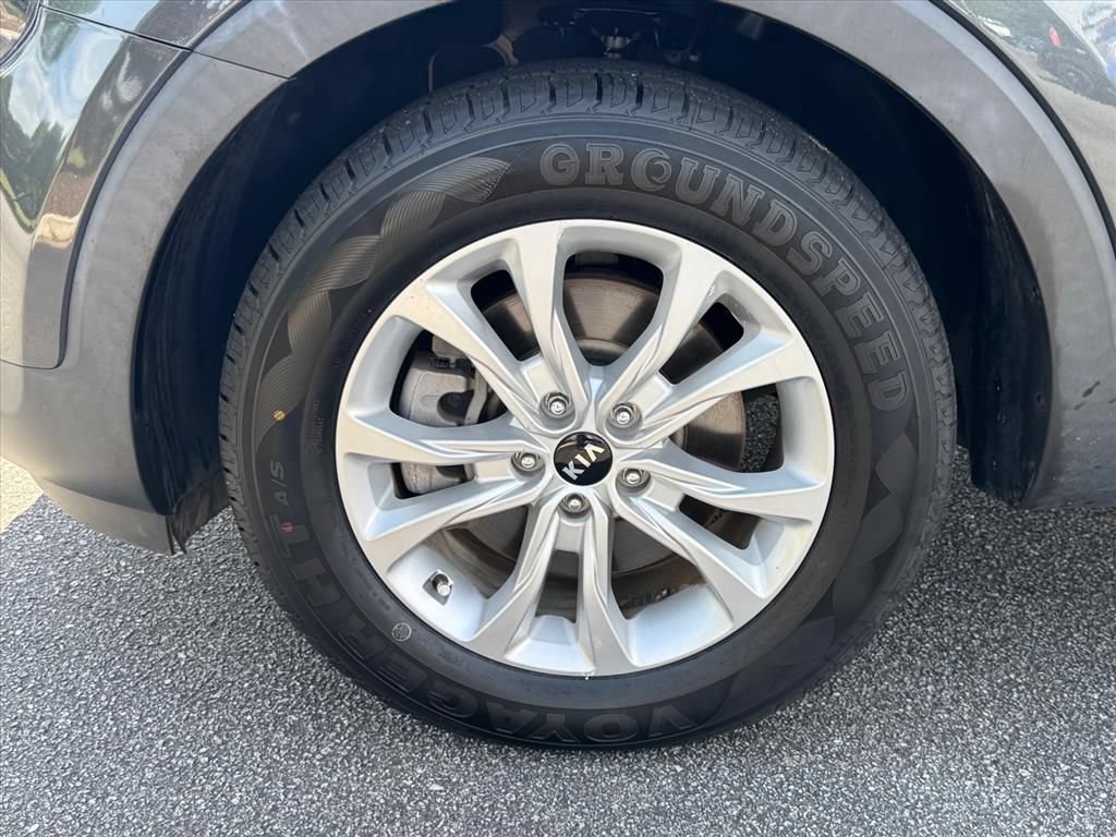 Used 2021 Kia Telluride LX AWD/4WD image 9