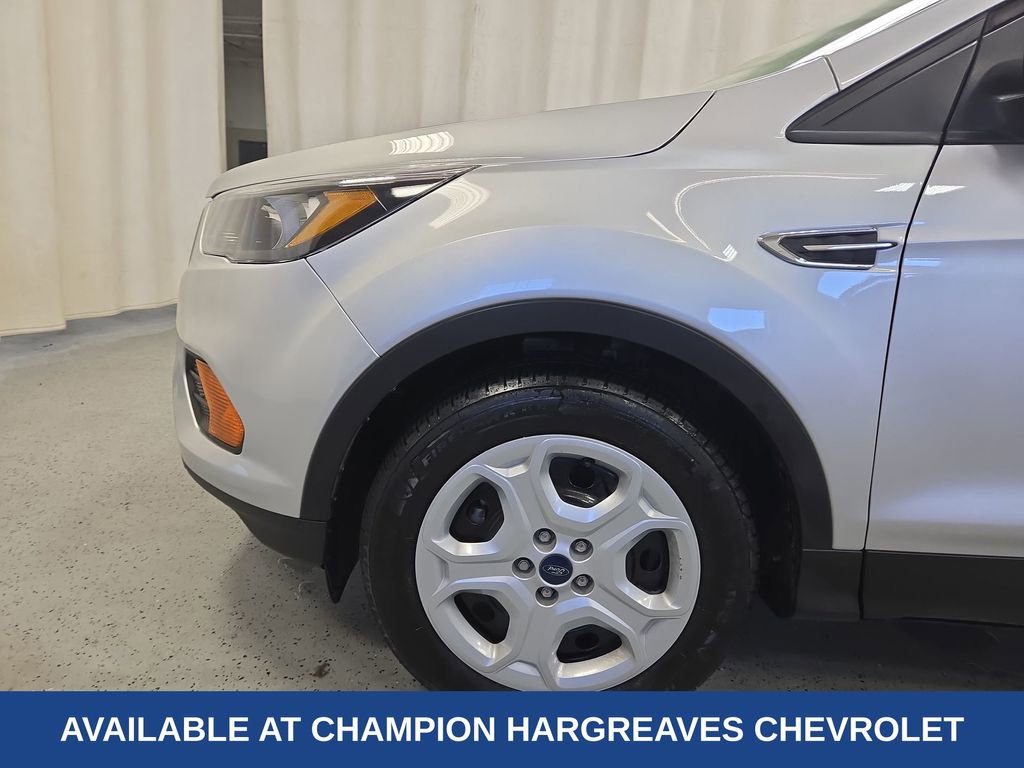 Used 2019 Ford Escape S image 42