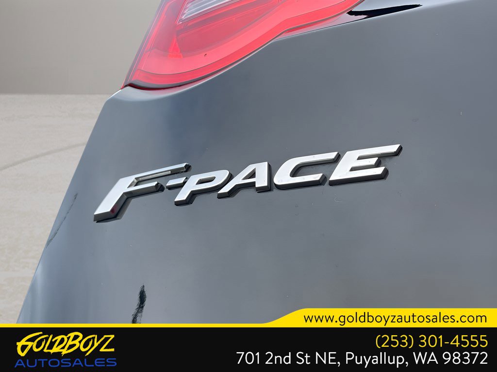 Used 2018 Jaguar F-PACE Premium image 19