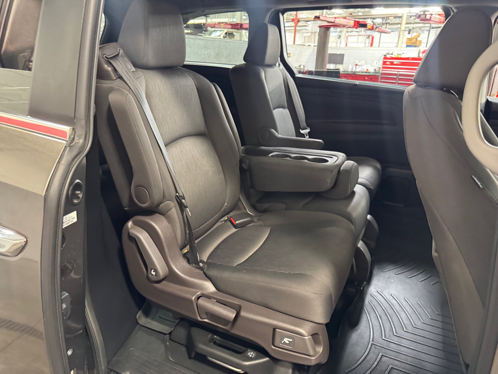 Used 2019 Honda Odyssey EX image 17
