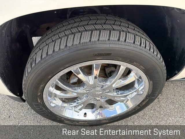 Used 2013 Chevrolet Avalanche LTZ RWD image 19