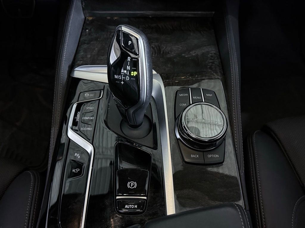 Used 2023 BMW M550i xDrive w/ Executive Package image 36