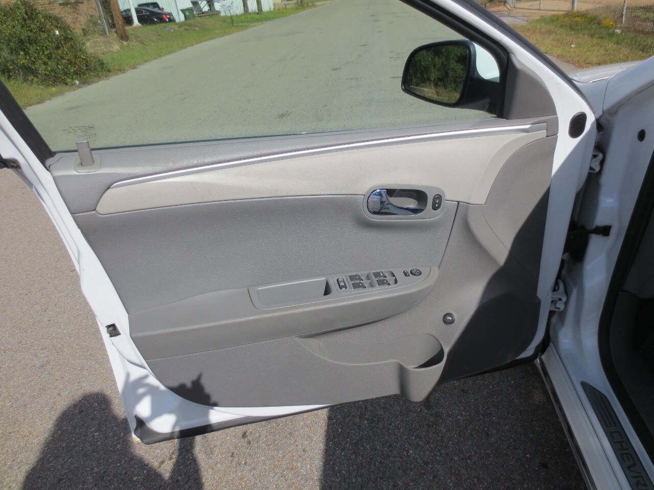 Used 2010 Chevrolet Malibu Hybrid image 13