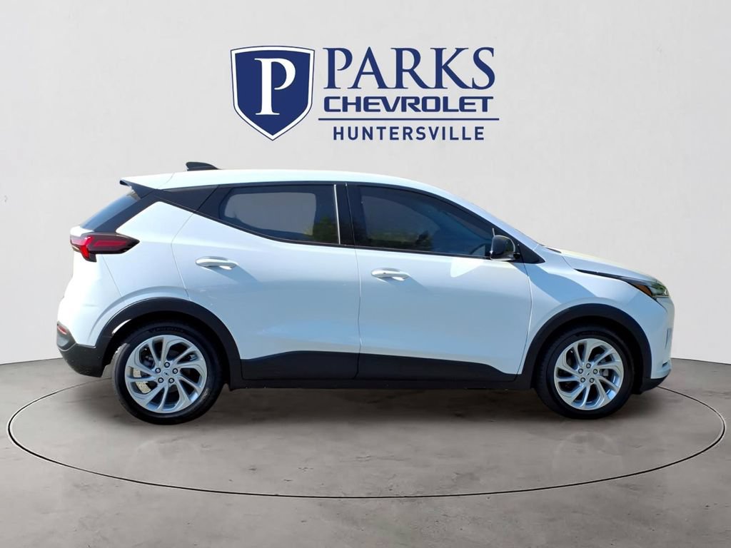 New 2027 Chevrolet Bolt LT w/ Comfort Package FWD image 34