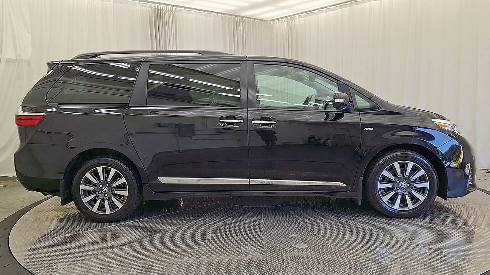Certified 2019 Toyota Sienna Limited Premium w/ Protection Package AWD/4WD image 7