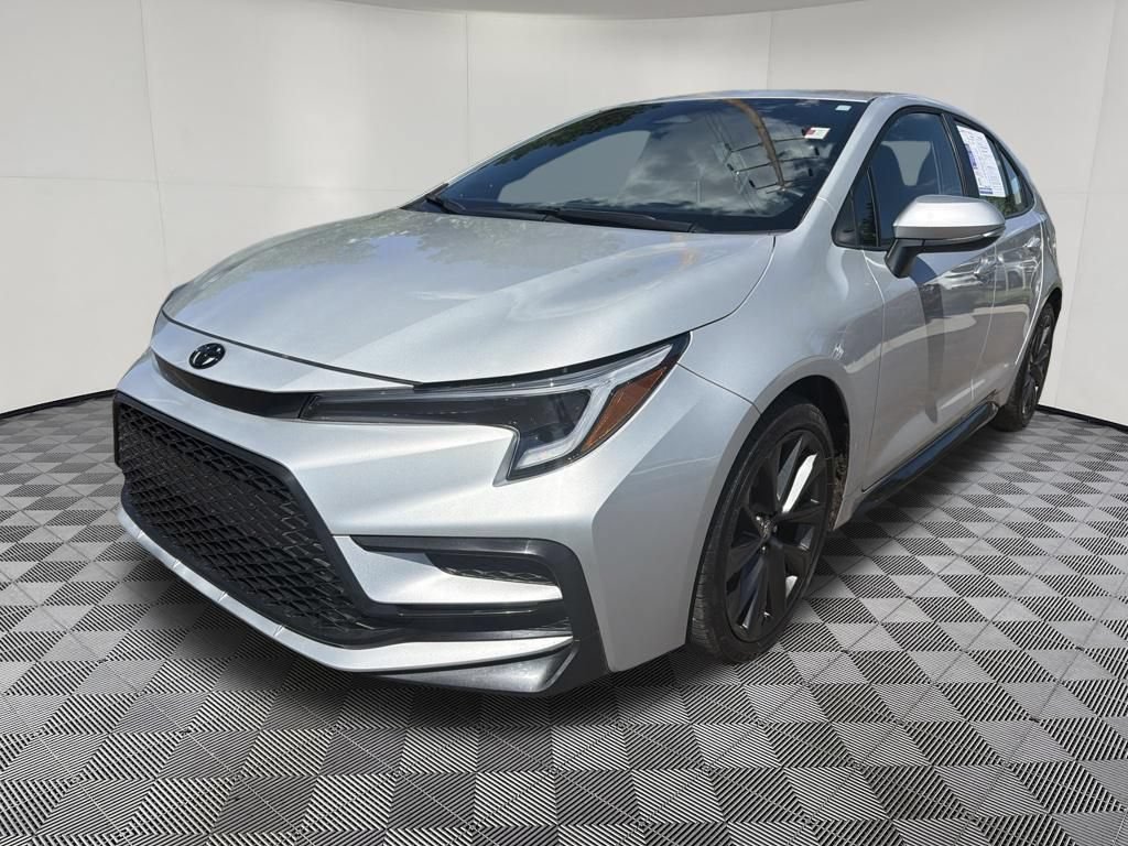 Used 2026 Toyota Corolla XSE FWD image 3