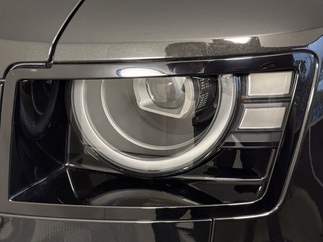 New 2026 Land Rover Defender 110 X-Dynamic SE AWD/4WD image 12