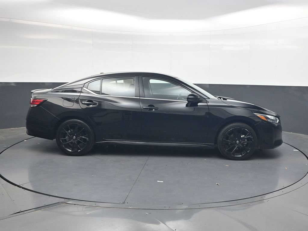 Used 2025 Nissan Sentra SR w/ Midnight Edition FWD image 3