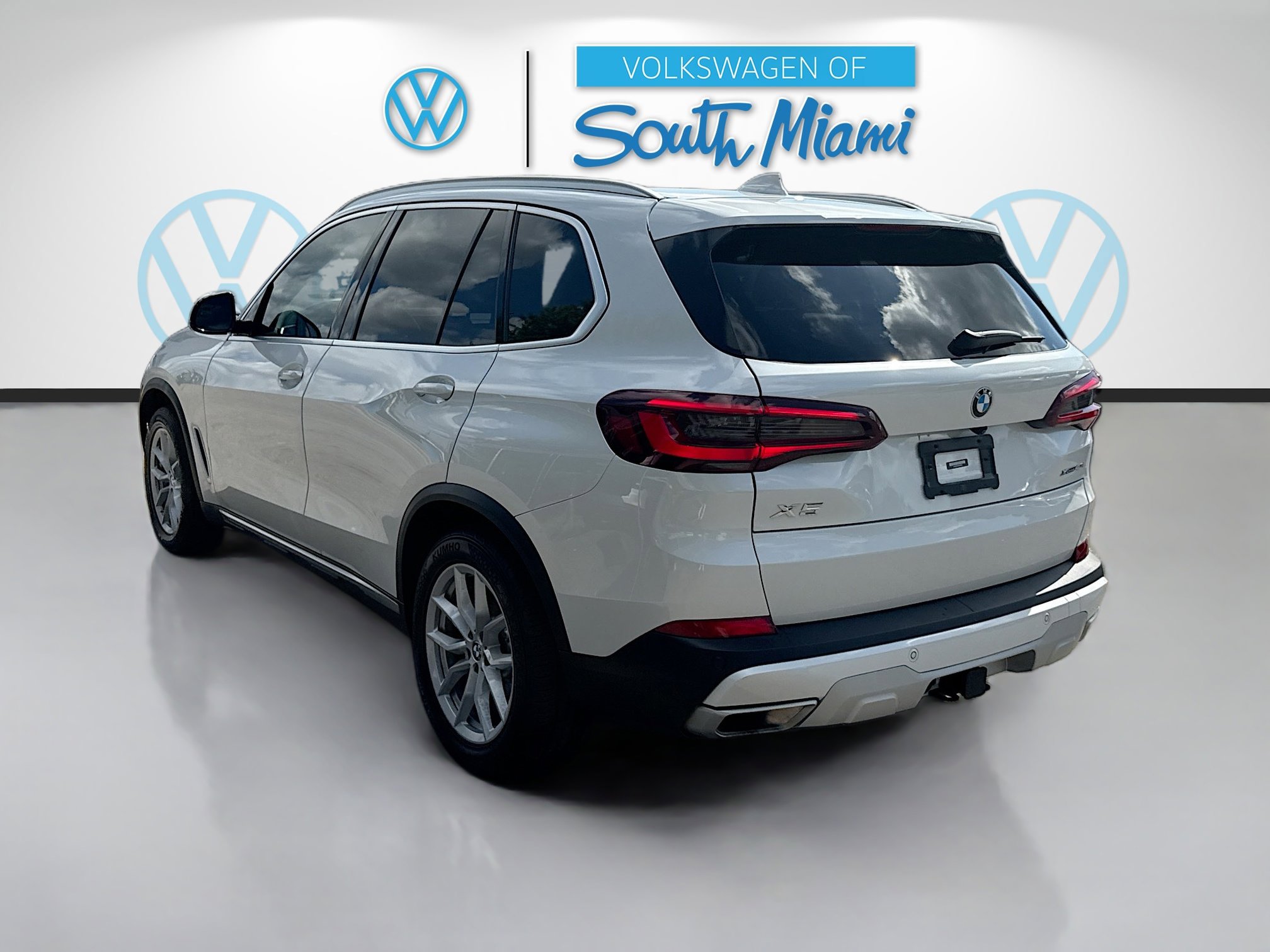 Used 2023 BMW X5 xDrive40i w/ Premium Package image 5