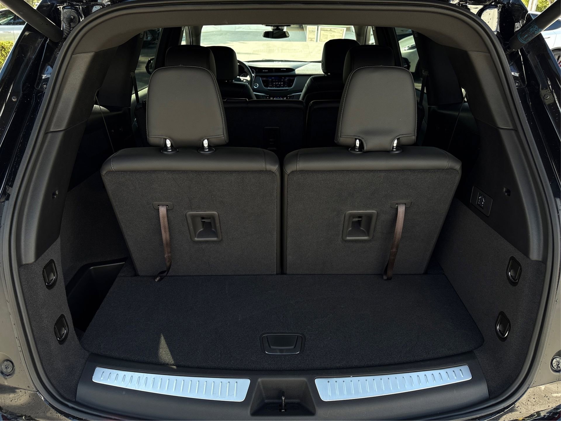 New 2025 Cadillac XT6 Luxury image 11