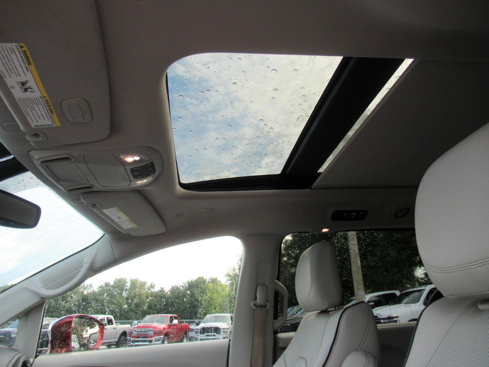 Used 2021 Chrysler Pacifica Limited w/ Premium & Safety Sphere Group AWD/4WD image 16