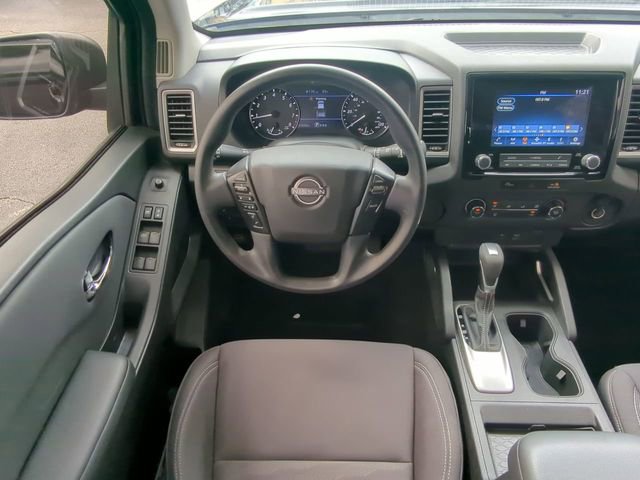 Used 2024 Nissan Frontier SV image 18