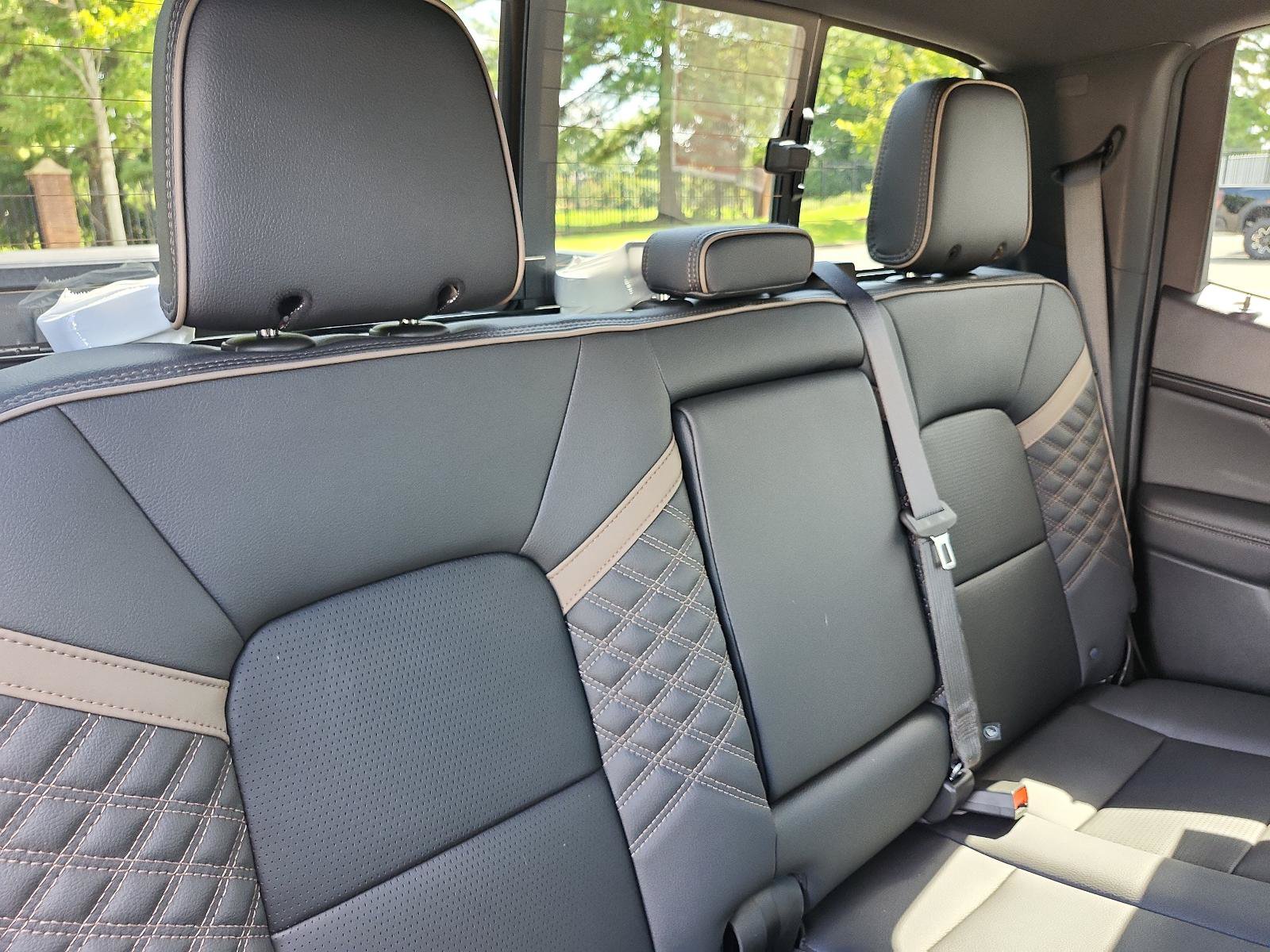 Used 2026 GMC Canyon Denali AWD/4WD image 10