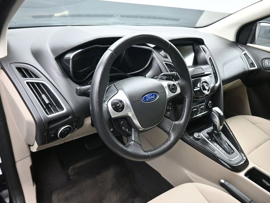 Used 2016 Ford Focus Electric Hatchback image 13