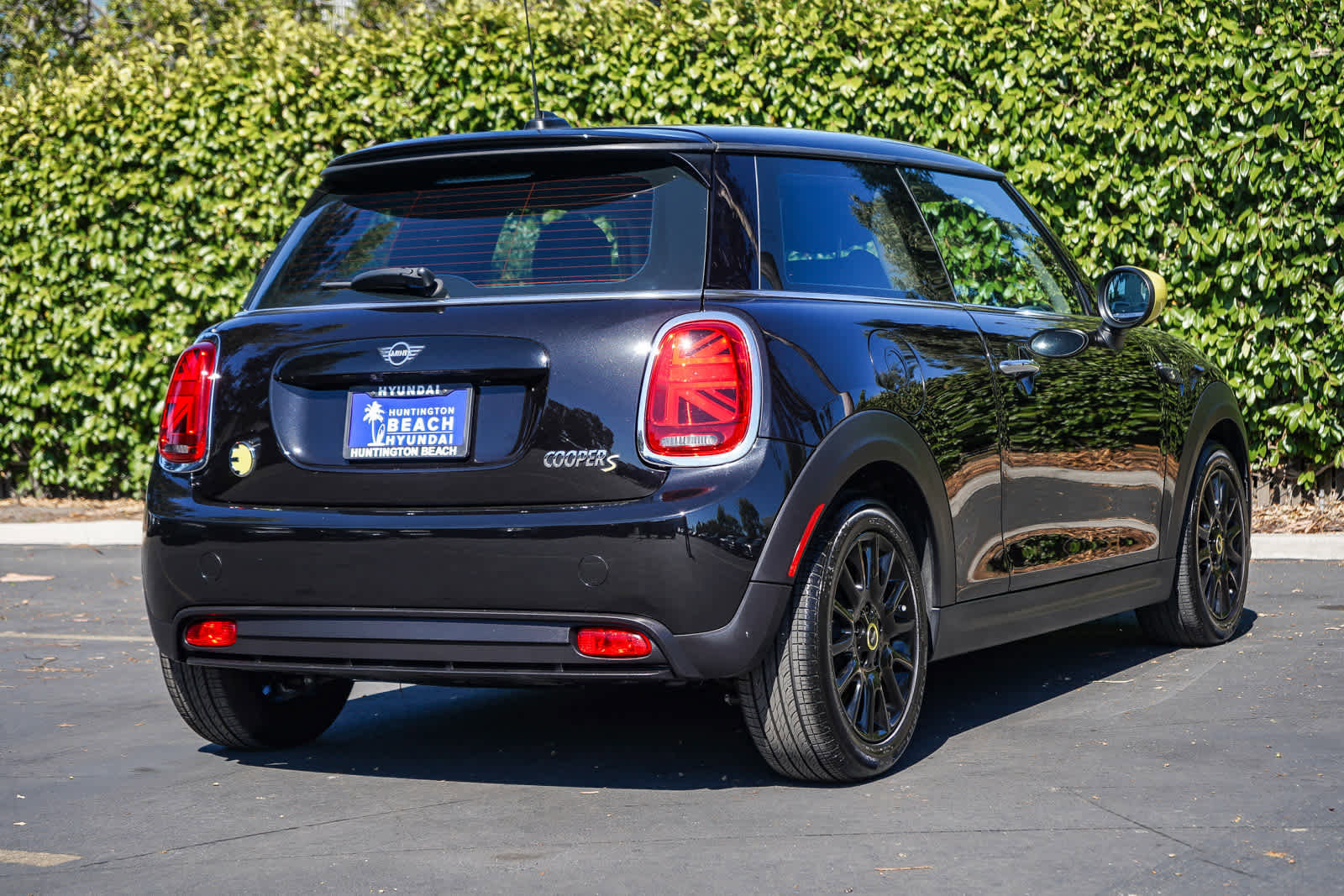Used 2022 MINI Cooper SE FWD image 6