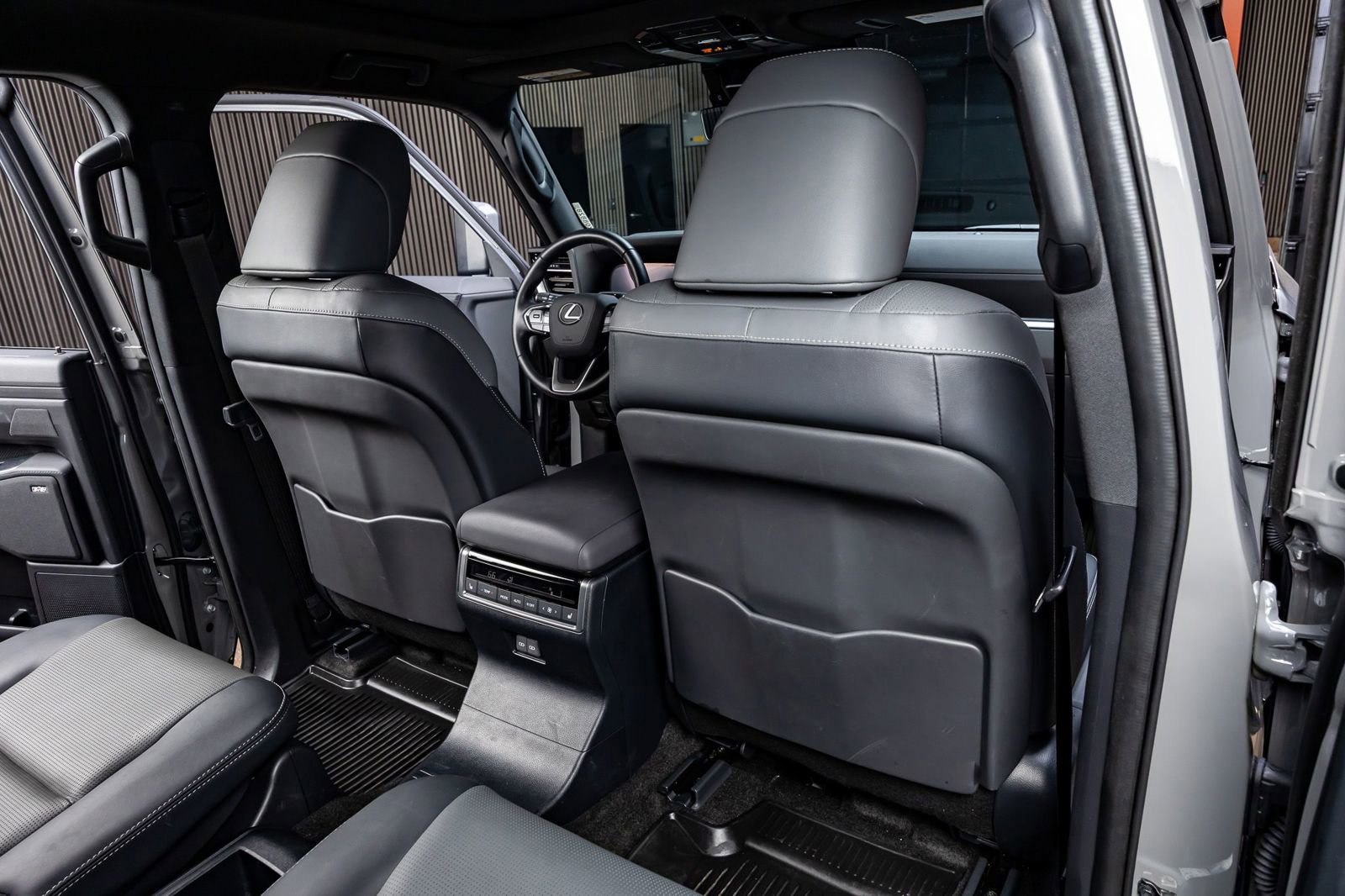 Used 2025 Lexus GX 550 550 Luxury+ w/ Accessory Package (2T) image 33