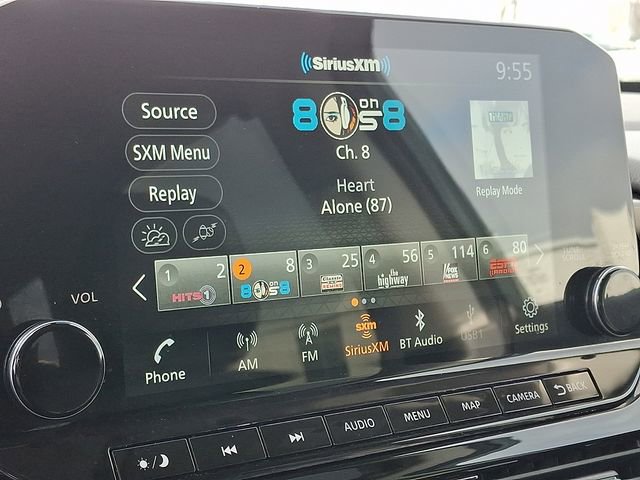 Used 2025 Nissan Pathfinder SL AWD/4WD image 18