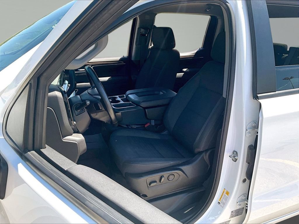 Used 2022 Chevrolet Silverado 1500 LT AWD/4WD image 23