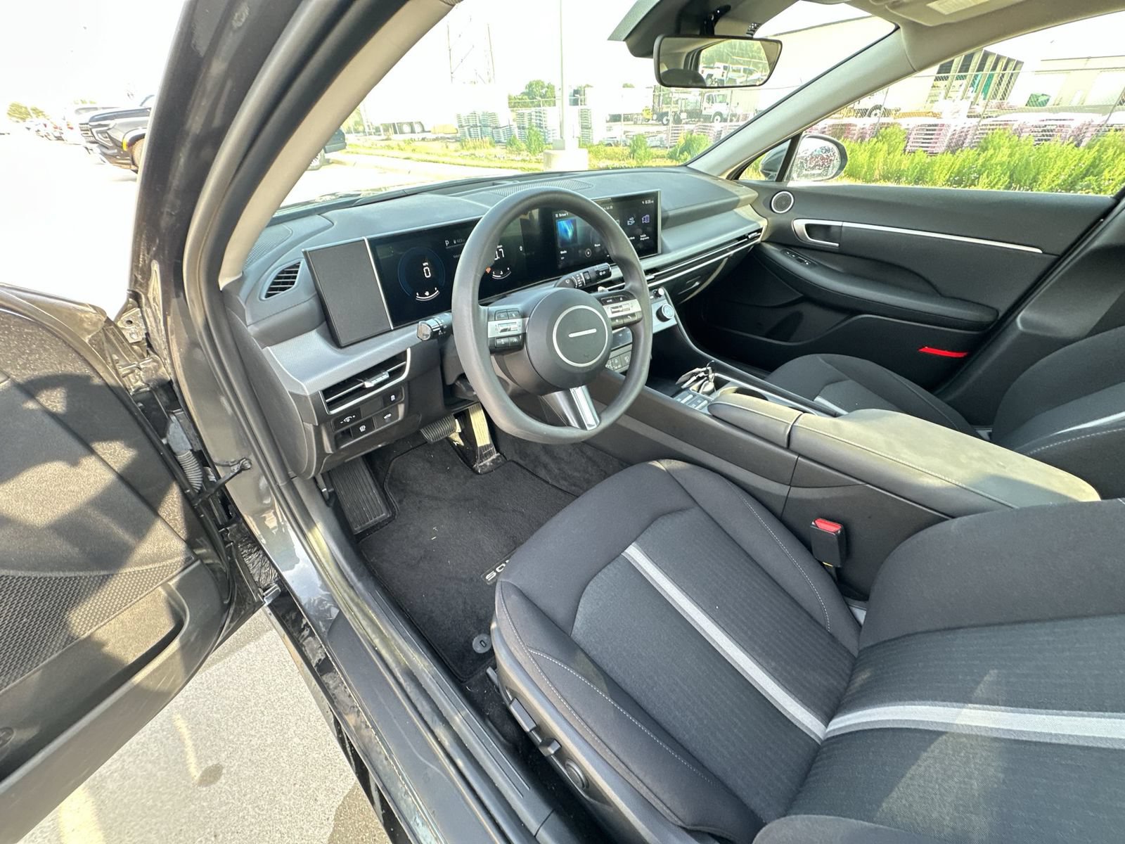 Used 2025 Hyundai Sonata SEL AWD/4WD image 10