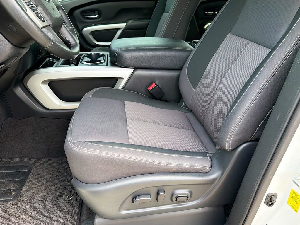 Certified 2024 Nissan Titan SV w/ SV Convenience Package RWD image 28