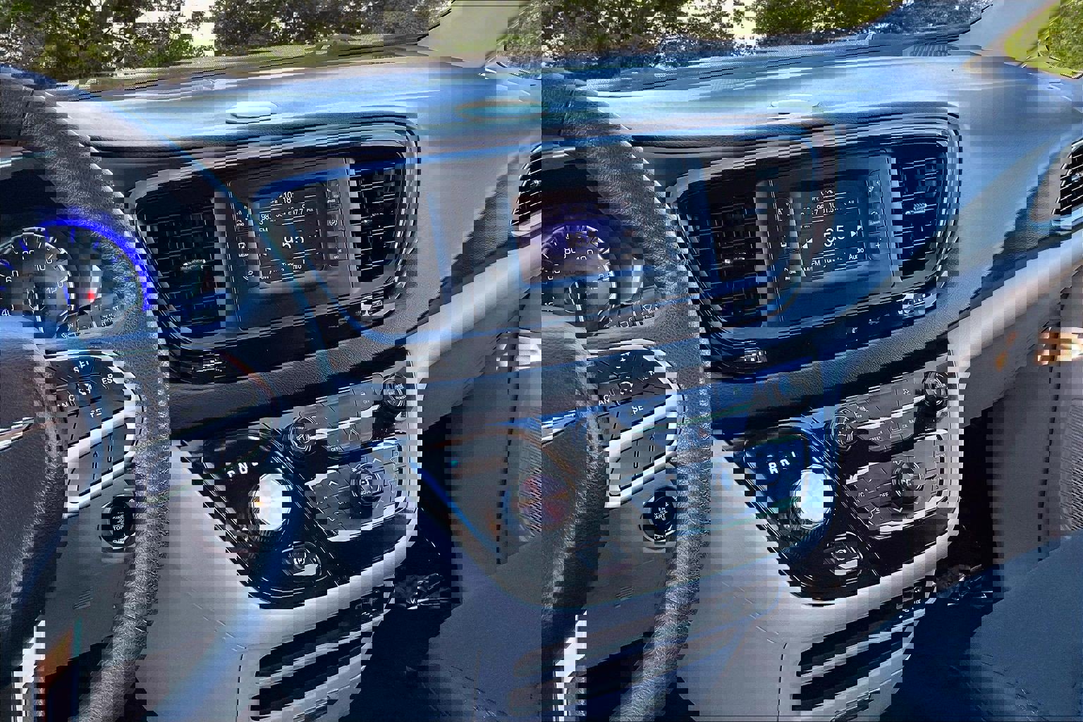 Used 2017 Chrysler Pacifica LX w/ Tire & Wheel Group image 9