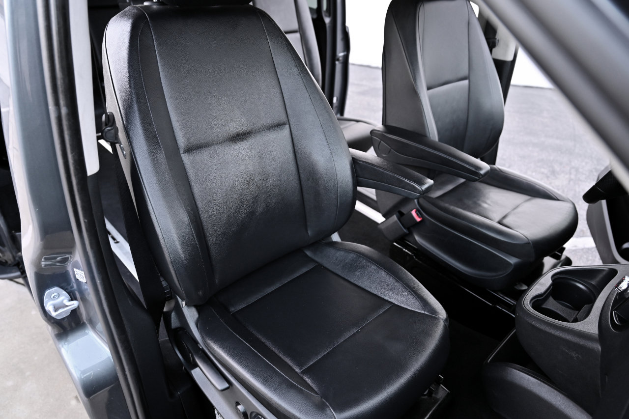 Used 2016 Mercedes-Benz Metris Passenger image 17