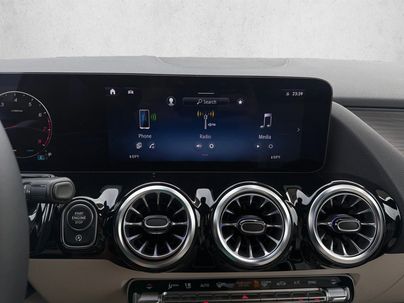 New 2026 Mercedes-Benz GLA 250 4MATIC image 13