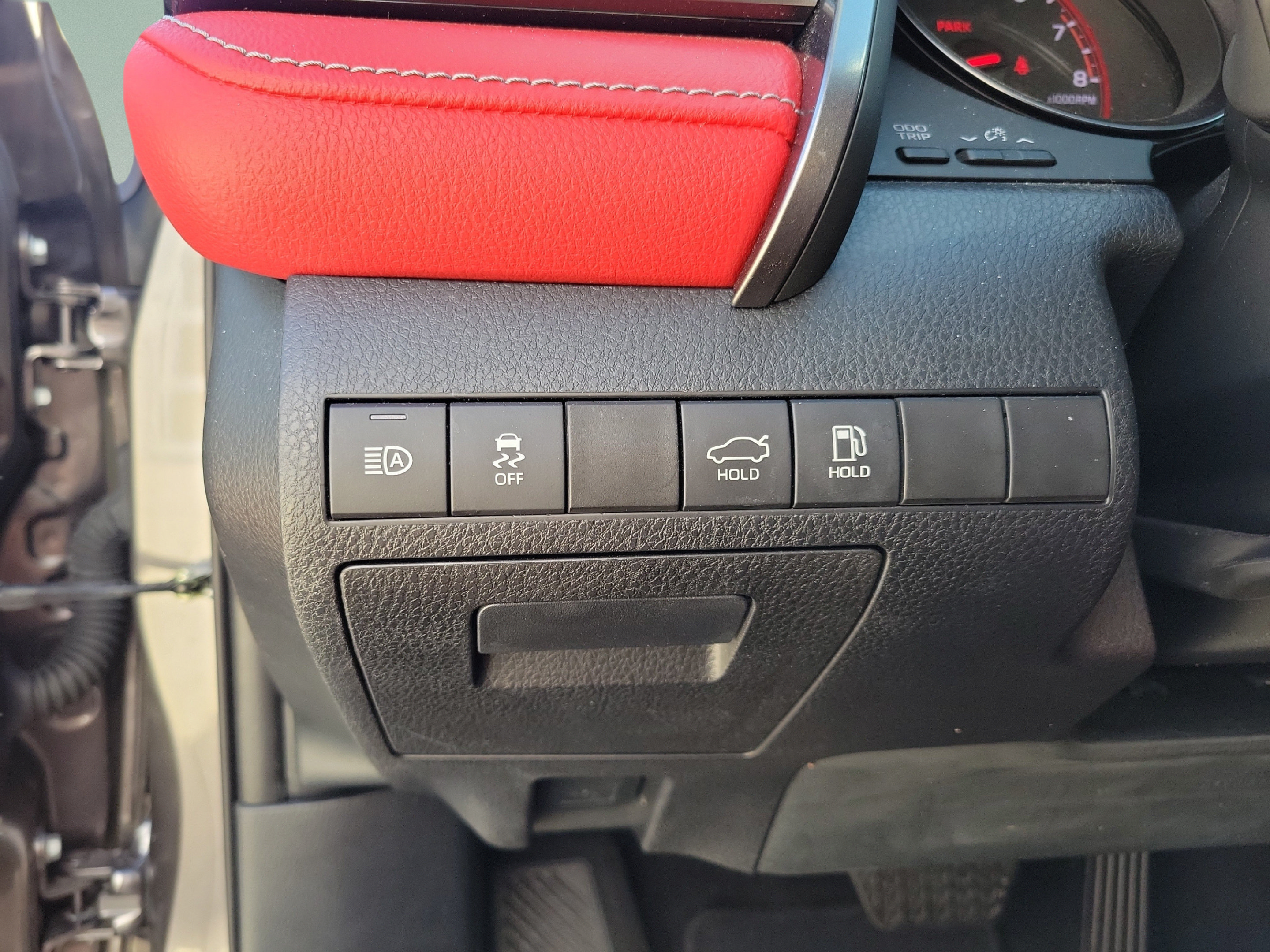 Used 2022 Toyota Camry XSE FWD image 12