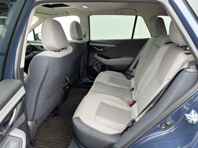 Used 2025 Subaru Outback Premium image 22