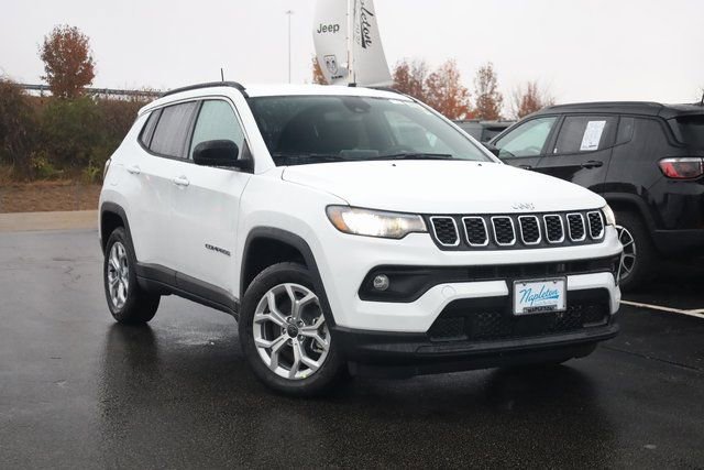 New 2026 Jeep Compass Latitude image 2