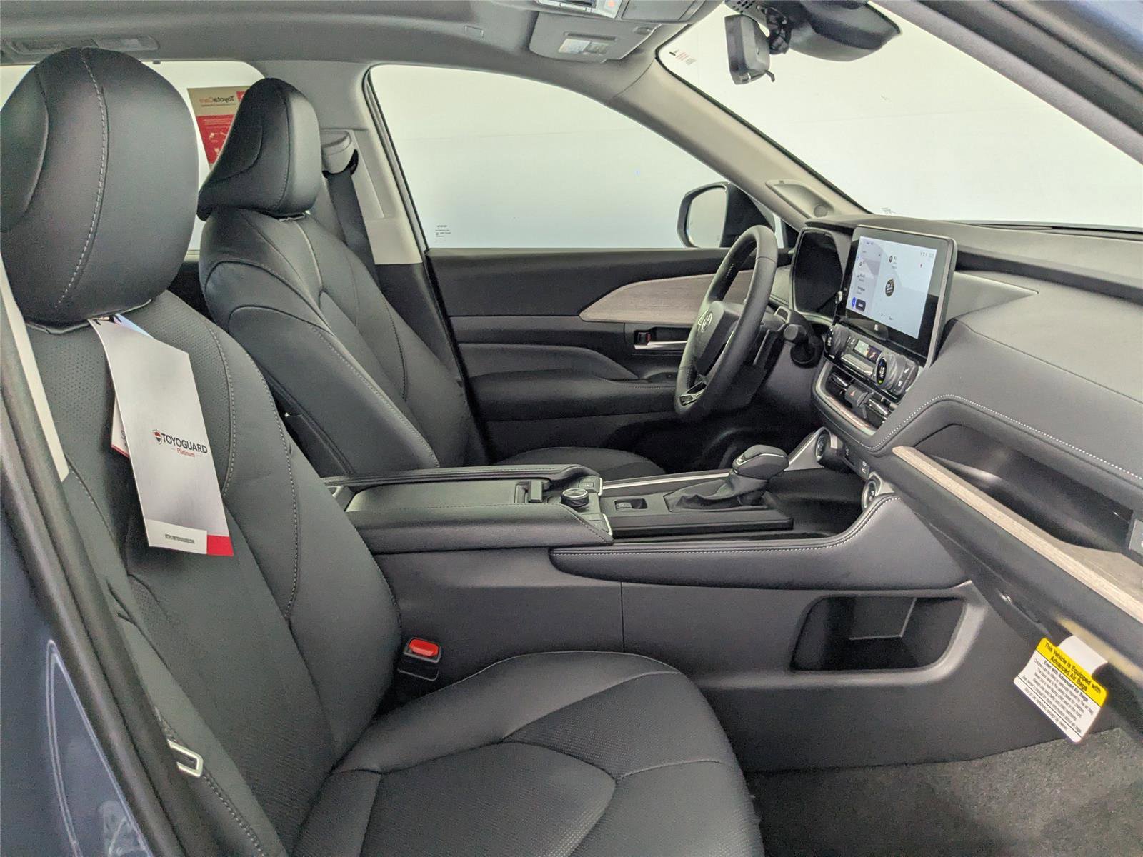 New 2026 Toyota Grand Highlander Platinum image 4