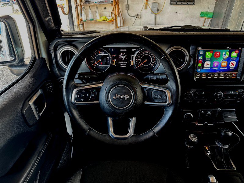 Used 2019 Jeep Wrangler Unlimited Sahara AWD/4WD image 17