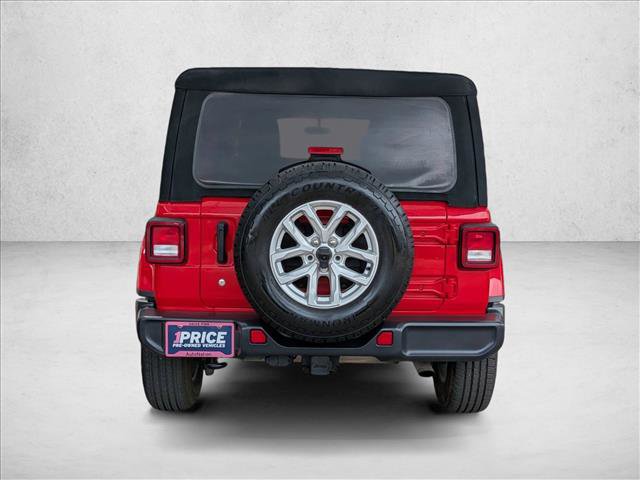 Used 2018 Jeep Wrangler Unlimited Sahara w/ Cold Weather Group image 6