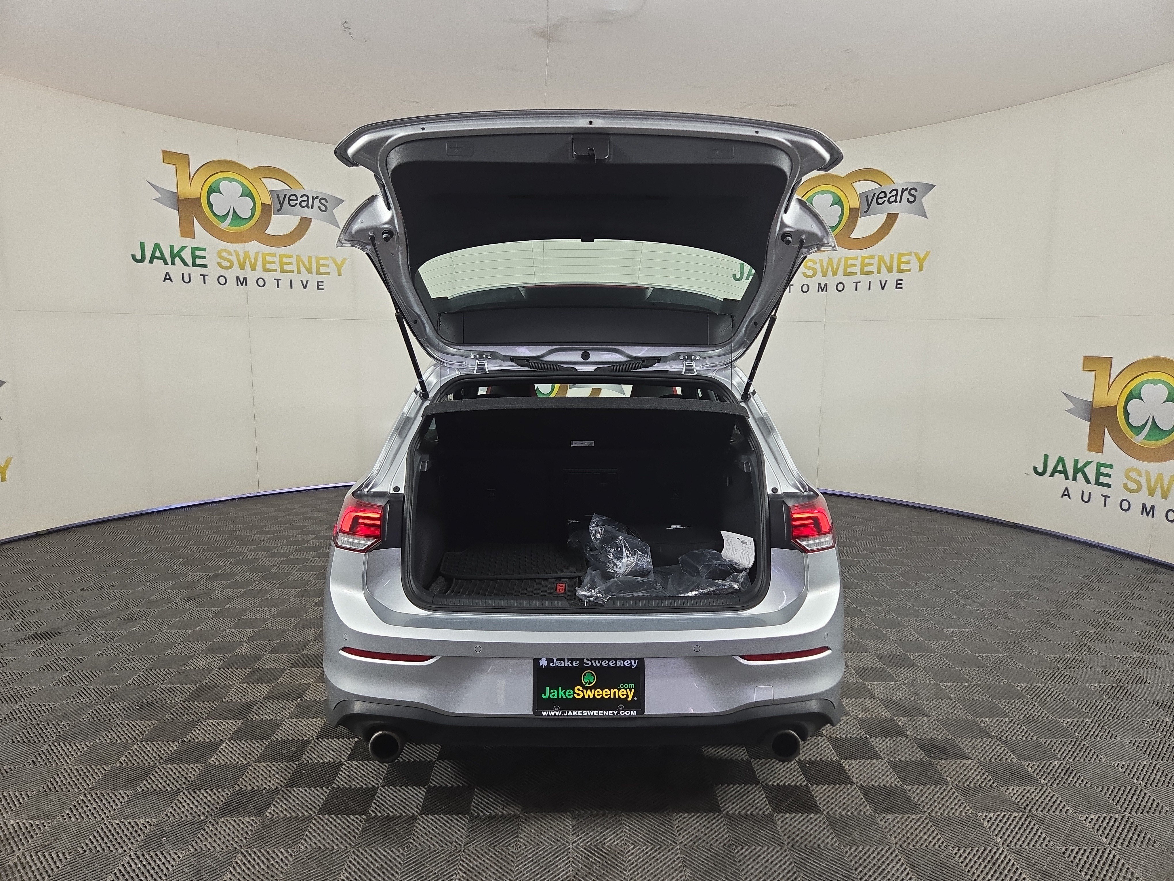 Used 2022 Volkswagen GTI SE FWD image 33
