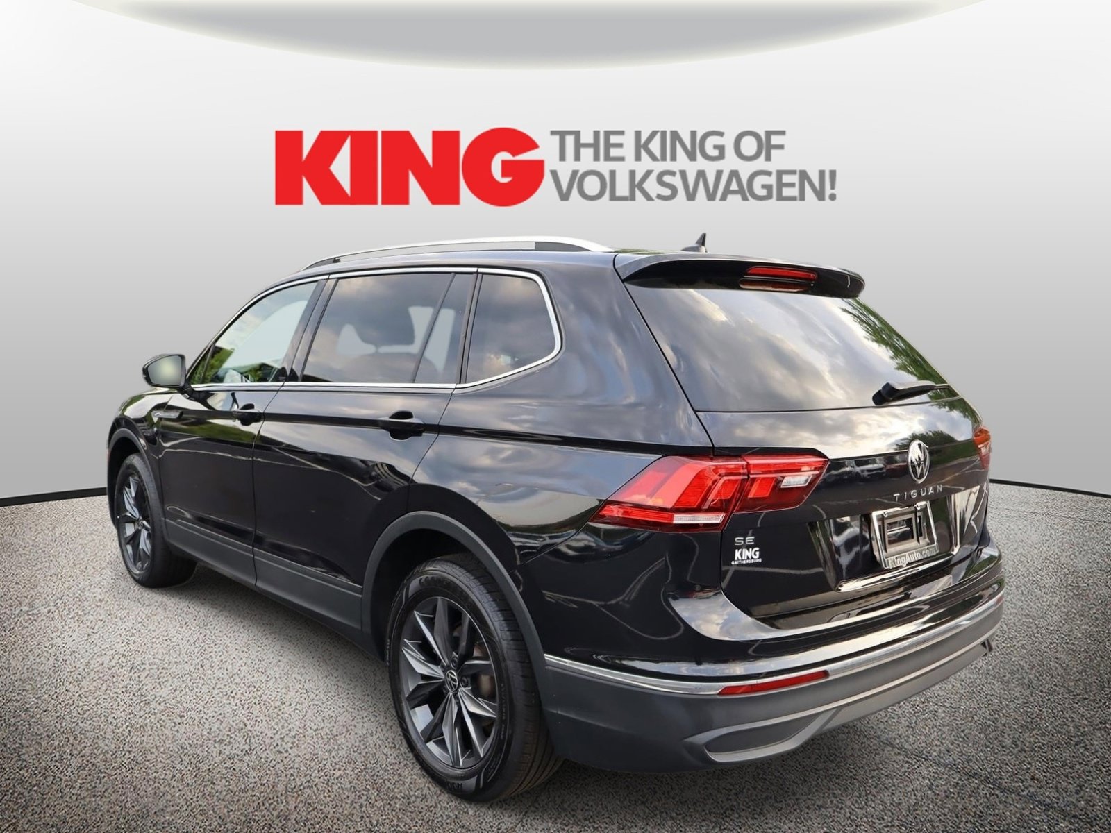 Certified 2023 Volkswagen Tiguan SE FWD image 6