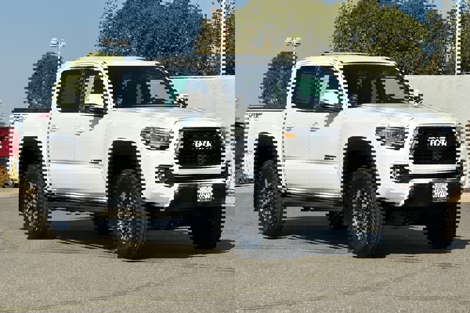 Used 2022 Toyota Tacoma TRD Off-Road image 5