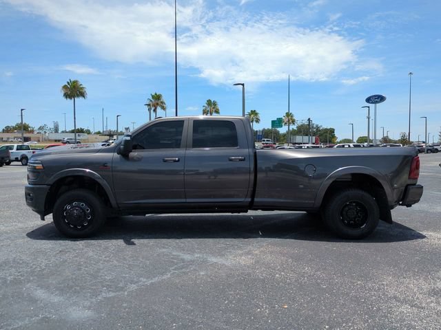 Used 2025 RAM 3500 Limited AWD/4WD image 9