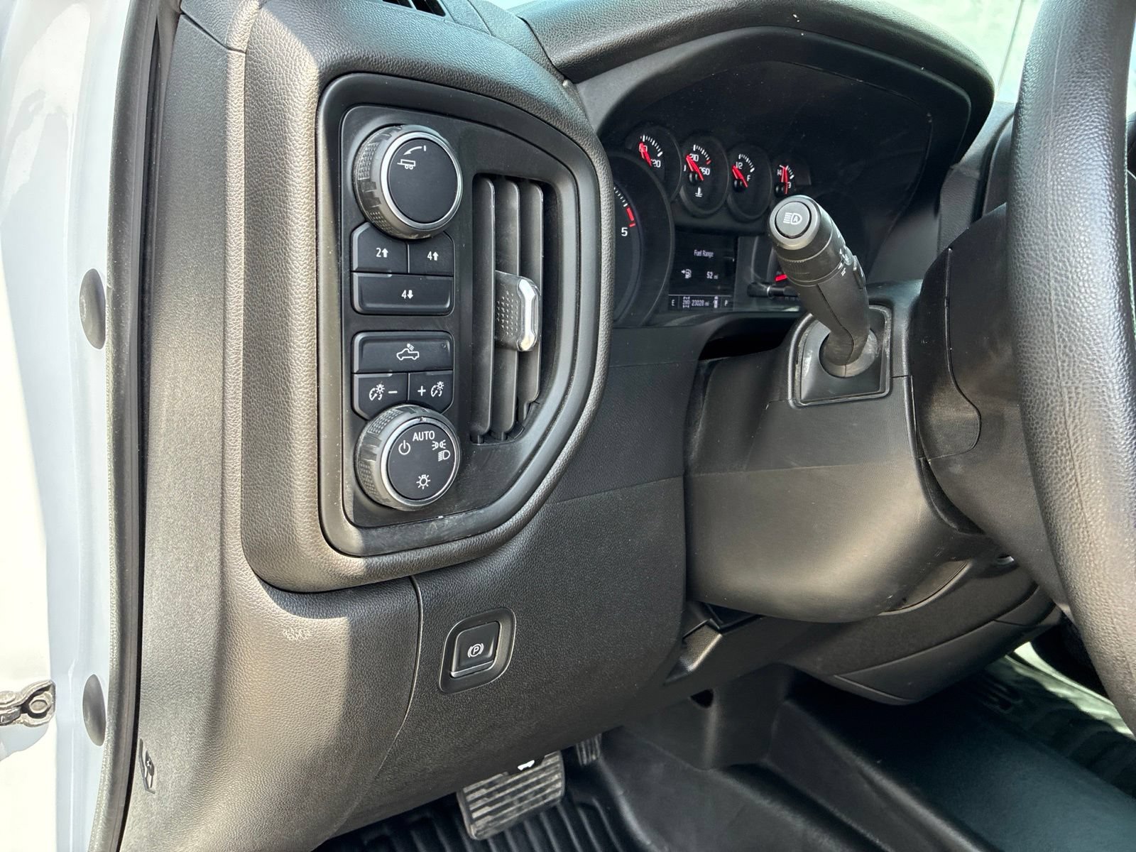 Used 2024 Chevrolet Silverado 2500 W/T AWD/4WD image 21