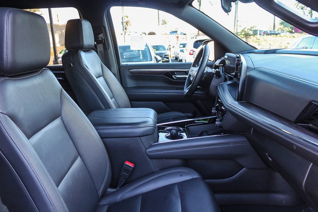 Used 2025 Chevrolet Tahoe LT image 19