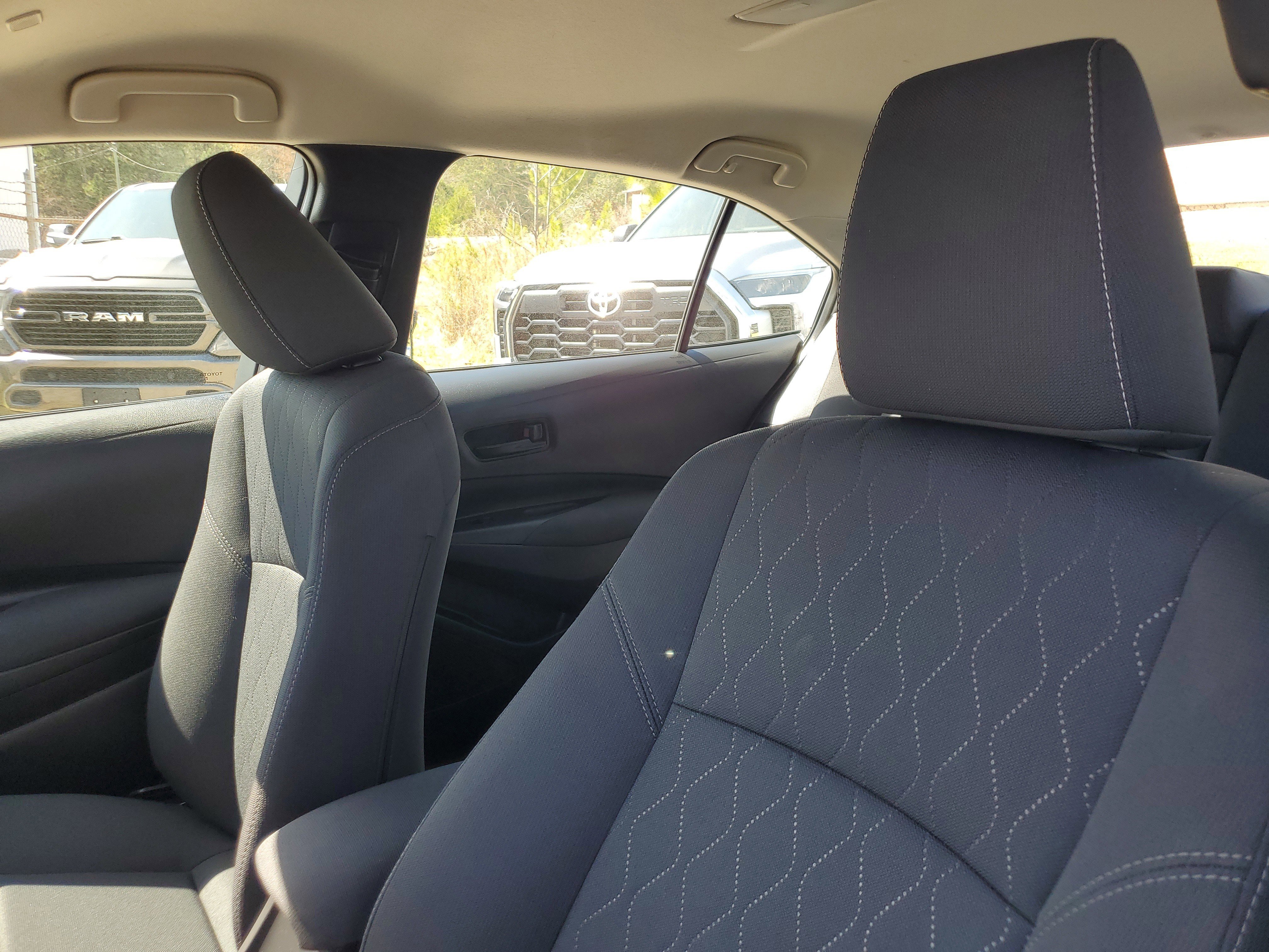 Used 2025 Toyota Corolla LE image 16