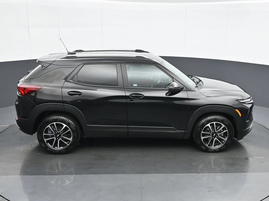 Used 2025 Chevrolet TrailBlazer LT FWD image 22