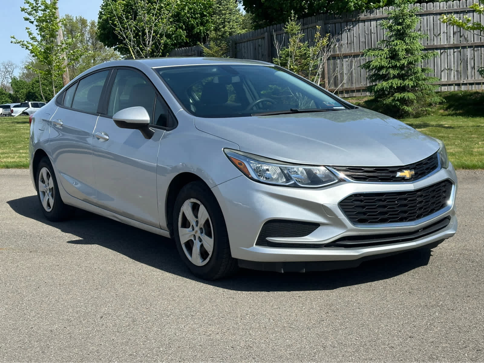 Used 2018 Chevrolet Cruze LS FWD image 3