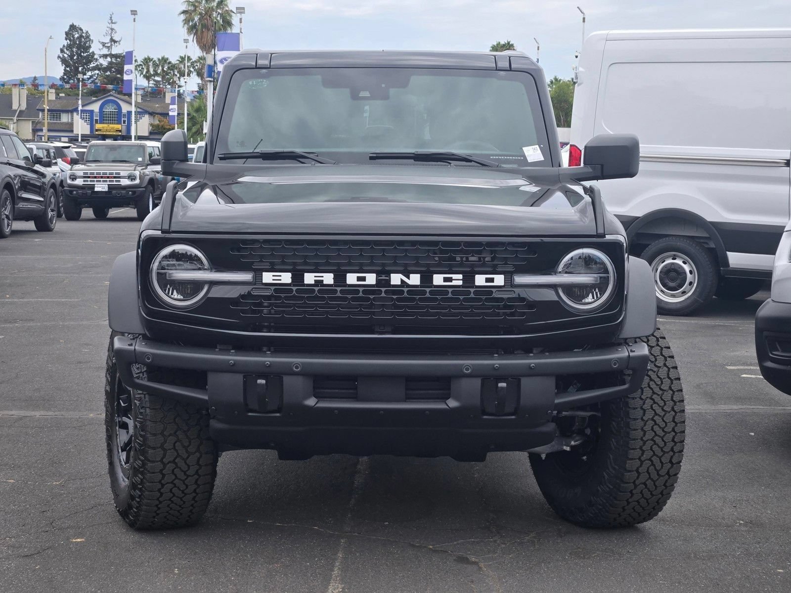 New 2026 Ford Bronco Badlands AWD/4WD image 3