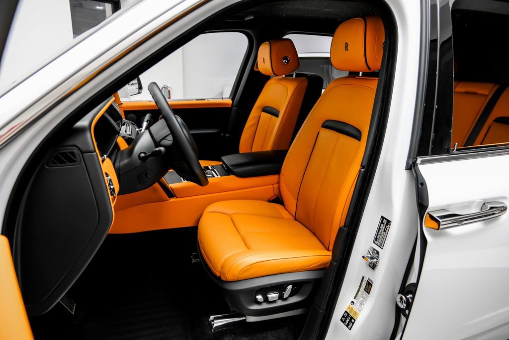 Used 2022 Rolls-Royce Cullinan AWD/4WD image 48