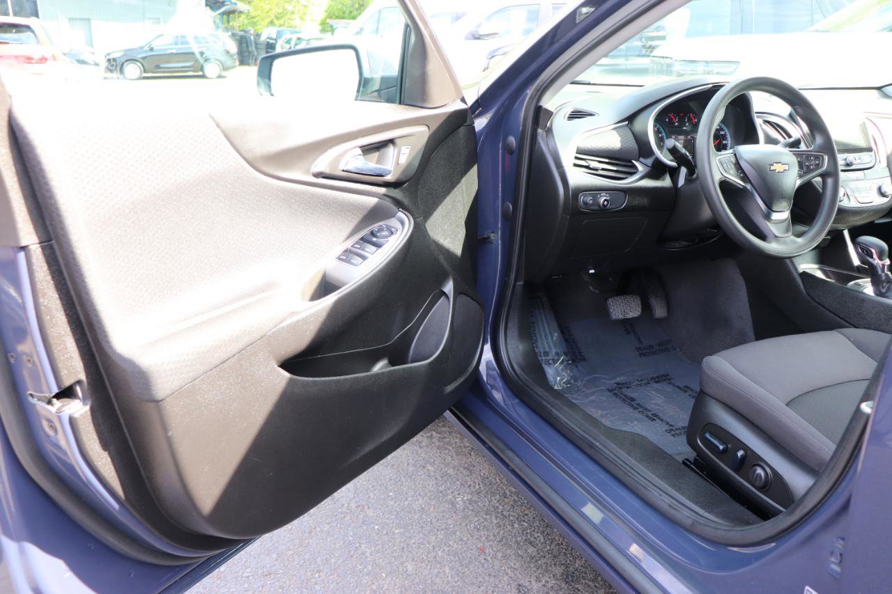 Used 2025 Chevrolet Malibu LT FWD image 10